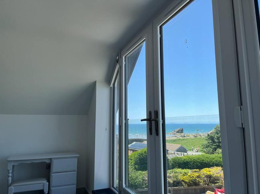 Seacliff, Broad Haven. Villa ภายนอก รูปภาพ