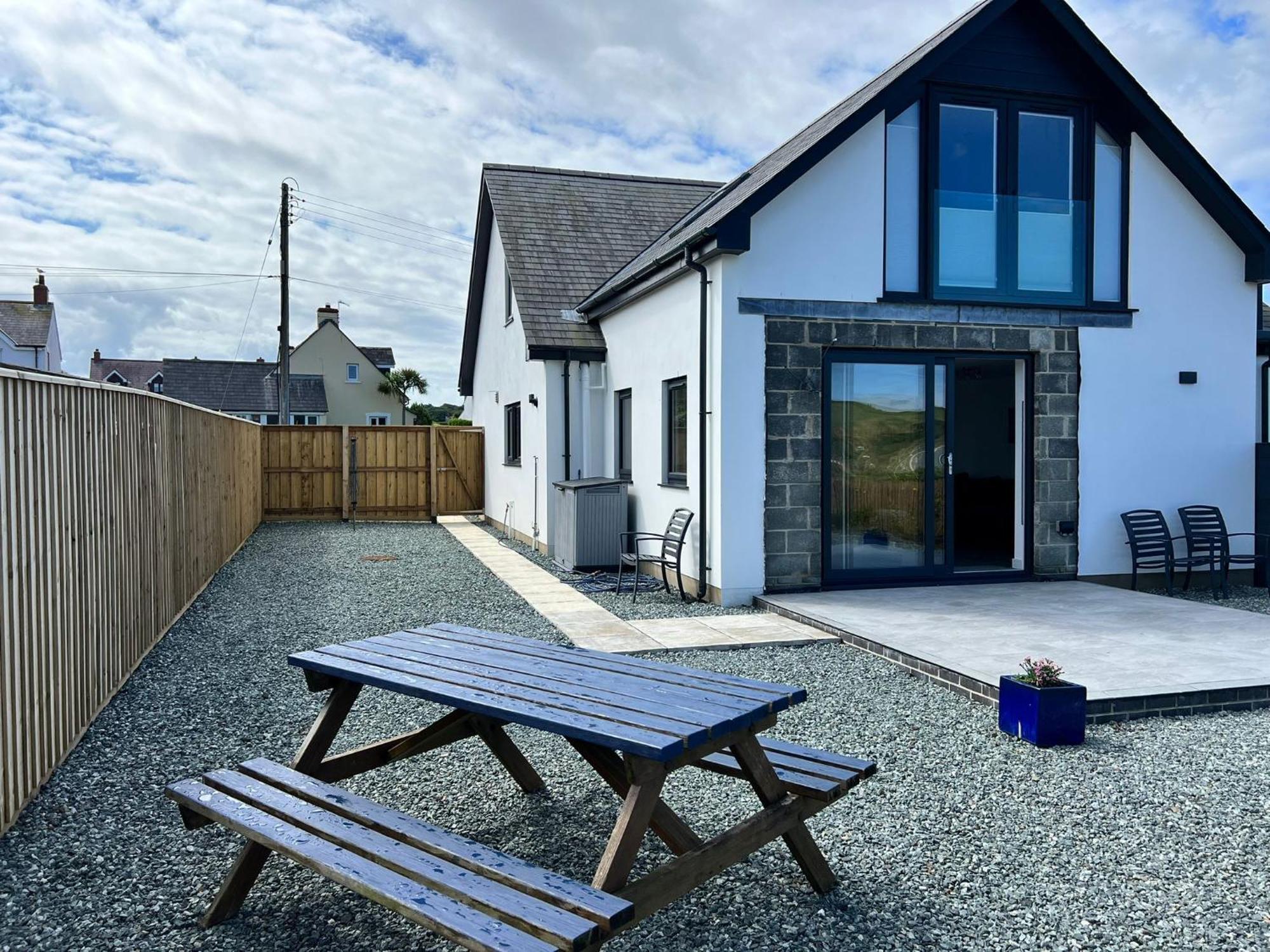 Seacliff, Broad Haven. Villa ภายนอก รูปภาพ
